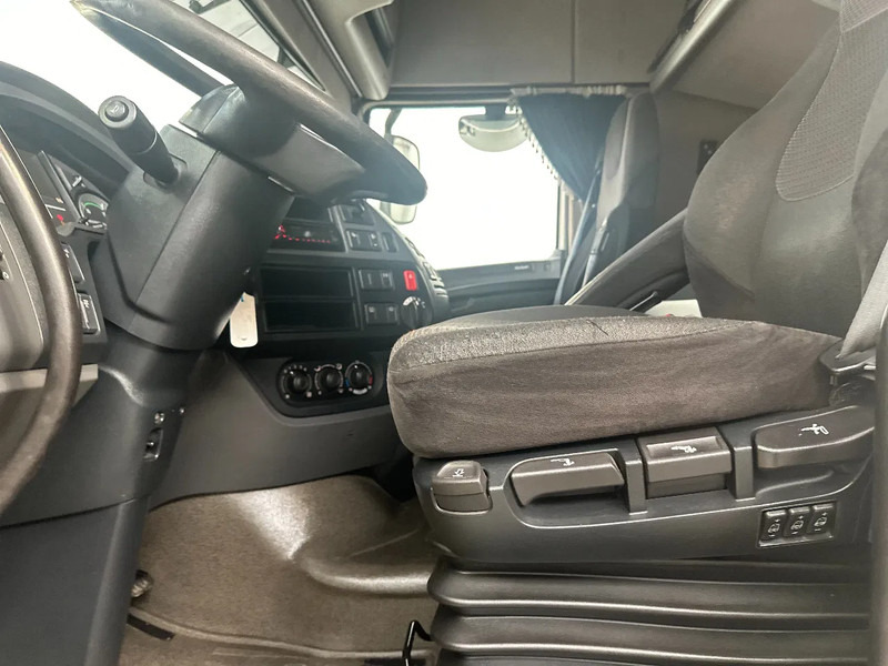 مقطورة السحب DAF XF 106.460 SPACECAB: صورة 15