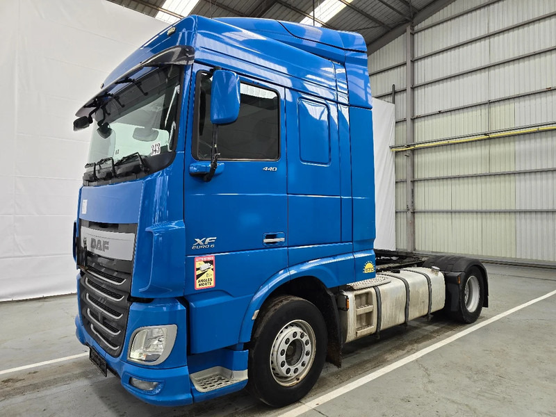 DAF XF 440 EURO 6 / AIRCO - مقطورة السحب: صورة 1 DAF XF 440 EURO 6 / AIRCO - مقطورة السحب: صورة 1