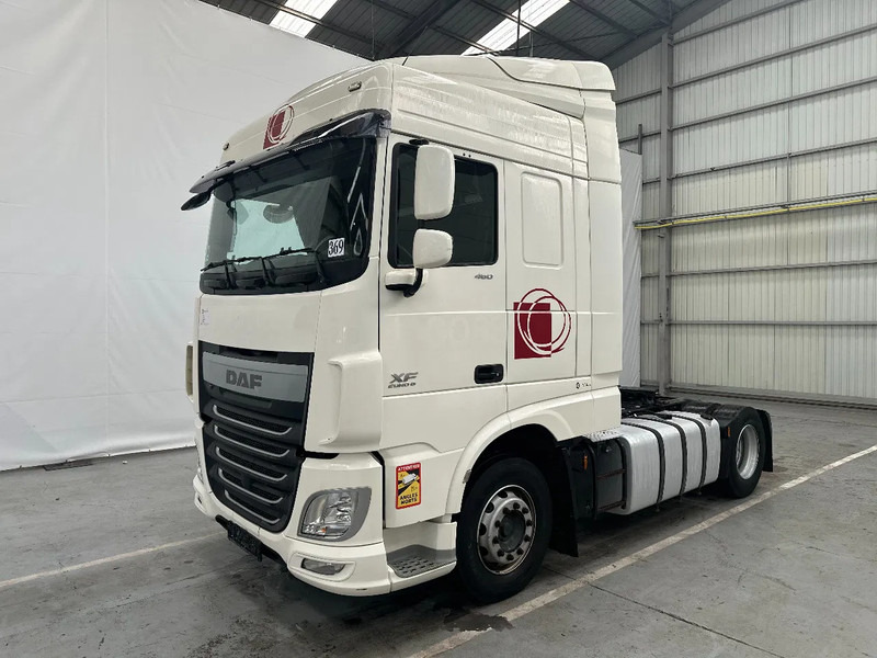 DAF XF 460 SPACECAB /STANDAIRCO - مقطورة السحب: صورة 1 DAF XF 460 SPACECAB /STANDAIRCO - مقطورة السحب: صورة 1