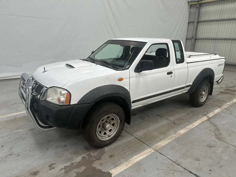 Nissan Navara 2.5 Di / EURO 3 - سيارة: صورة 1 Nissan Navara 2.5 Di / EURO 3 - سيارة: صورة 1