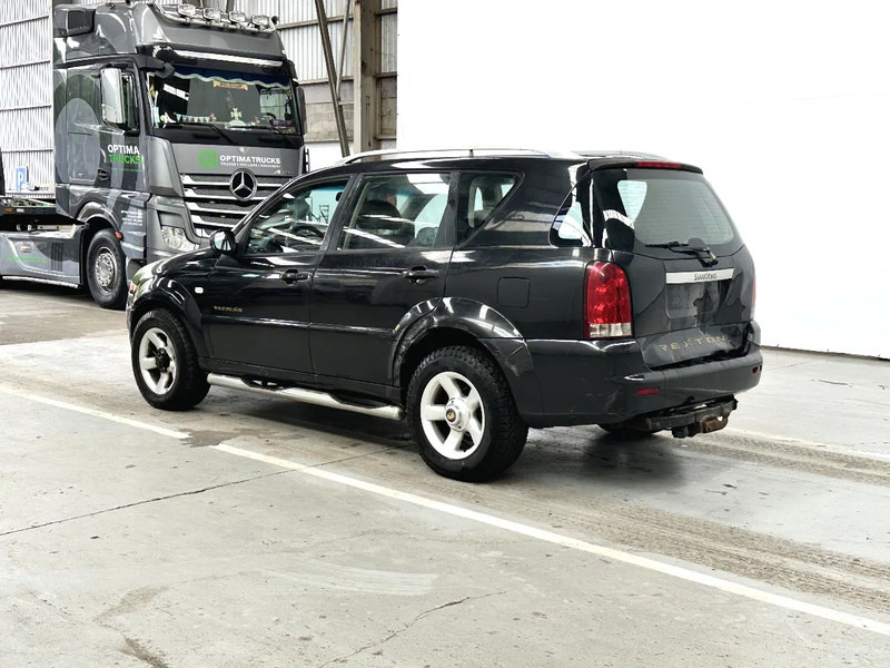 SsangYong Rexton AIRCO / LEATHER / MOTEUR MERCEDES - MERCEDES MOTOR - سيارة: صورة 3 SsangYong Rexton AIRCO / LEATHER / MOTEUR MERCEDES - MERCEDES MOTOR - سيارة: صورة 3