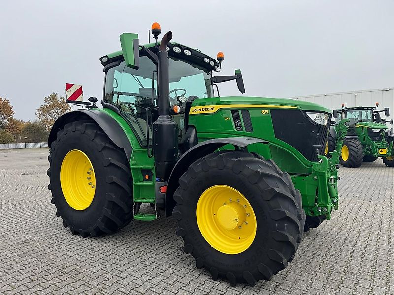 John Deere 6R215 AP 50KM COMMAND-PRO 2022!!! - جرار: صورة 2 John Deere 6R215 AP 50KM COMMAND-PRO 2022!!! - جرار: صورة 2
