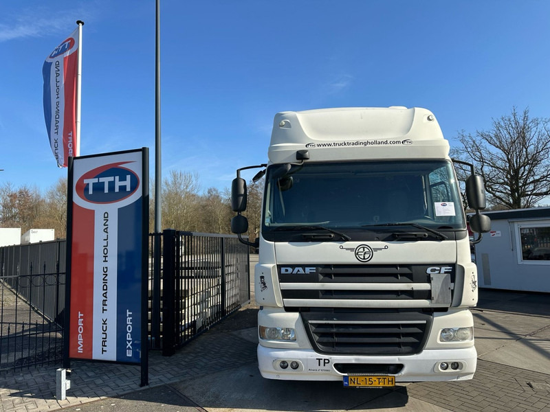 DAF FT CF85.460 SpaceCab Manual gearbox 2x Fueltank - مقطورة السحب: صورة 5 DAF FT CF85.460 SpaceCab Manual gearbox 2x Fueltank - مقطورة السحب: صورة 5