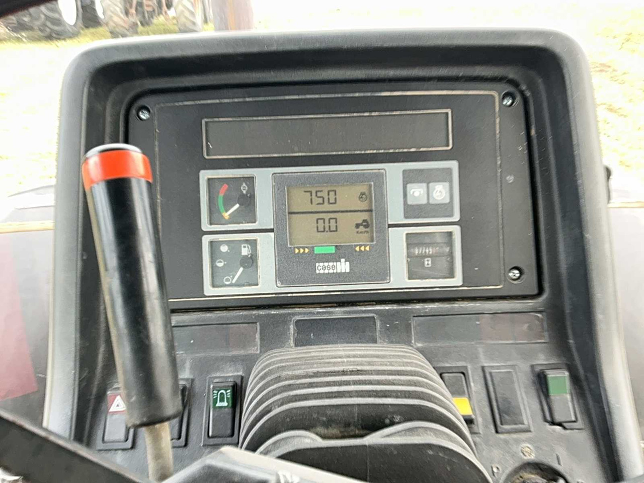 جرار 1990 CASE INTERNATIONAL 5130 ALL-WHEEL DRIVE FARM TRACTOR: صورة 27 جرار 1990 CASE INTERNATIONAL 5130 ALL-WHEEL DRIVE FARM TRACTOR: صورة 27