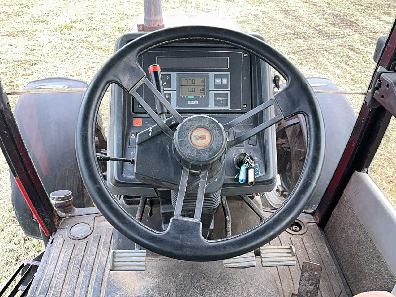 جرار 1990 CASE INTERNATIONAL 5130 ALL-WHEEL DRIVE FARM TRACTOR: صورة 28 جرار 1990 CASE INTERNATIONAL 5130 ALL-WHEEL DRIVE FARM TRACTOR: صورة 28