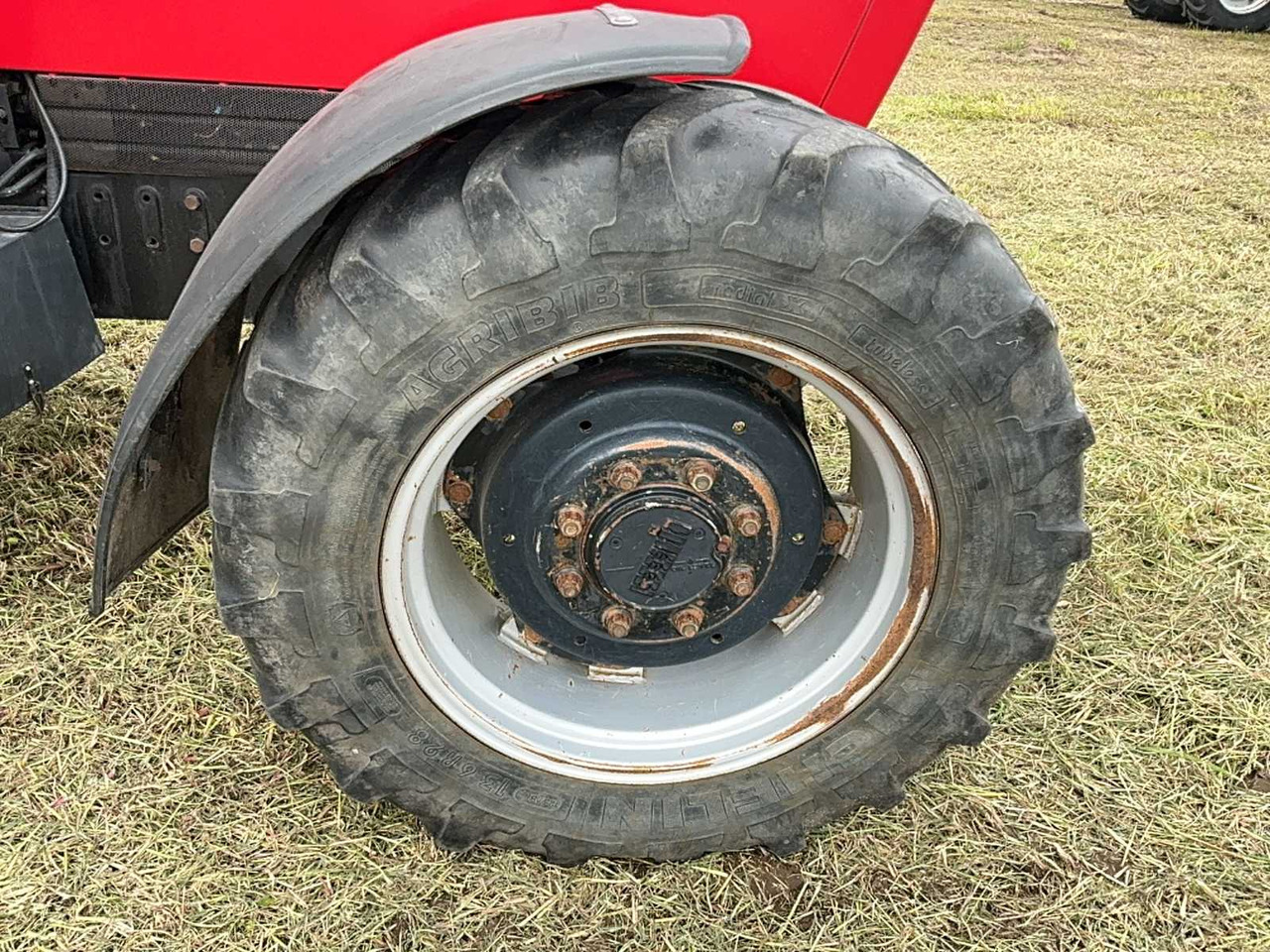 جرار 1990 CASE INTERNATIONAL 5130 ALL-WHEEL DRIVE FARM TRACTOR: صورة 13 جرار 1990 CASE INTERNATIONAL 5130 ALL-WHEEL DRIVE FARM TRACTOR: صورة 13