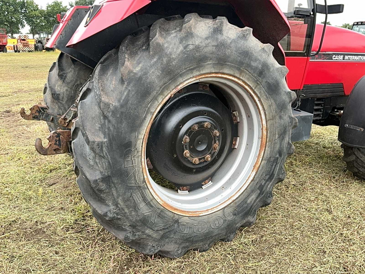 جرار 1990 CASE INTERNATIONAL 5130 ALL-WHEEL DRIVE FARM TRACTOR: صورة 12 جرار 1990 CASE INTERNATIONAL 5130 ALL-WHEEL DRIVE FARM TRACTOR: صورة 12