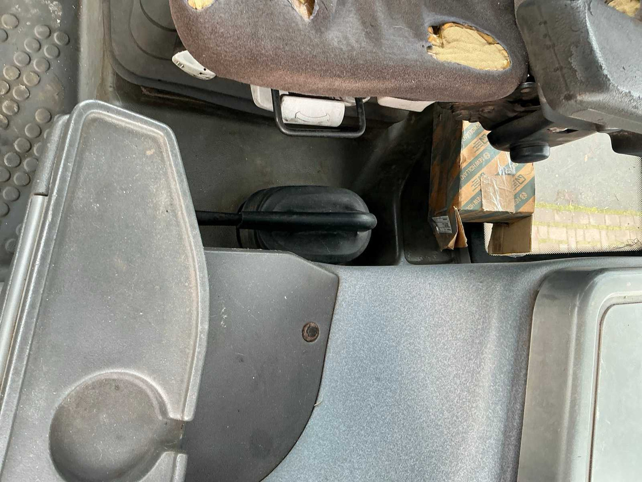 جرار 1996 NEW HOLLAND 5640 WITH FRONT LOADER FOUR WHEEL DRIVE FARM TRACTOR: صورة 16