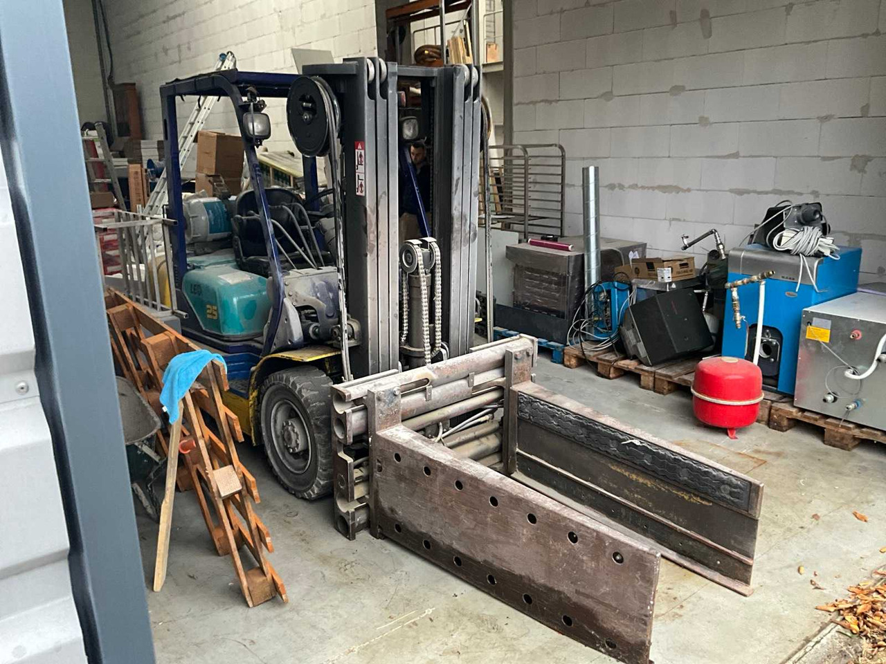 1999 KOMATSU FG25T12 FORKLIFT - رافعة شوكية: صورة 5 1999 KOMATSU FG25T12 FORKLIFT - رافعة شوكية: صورة 5