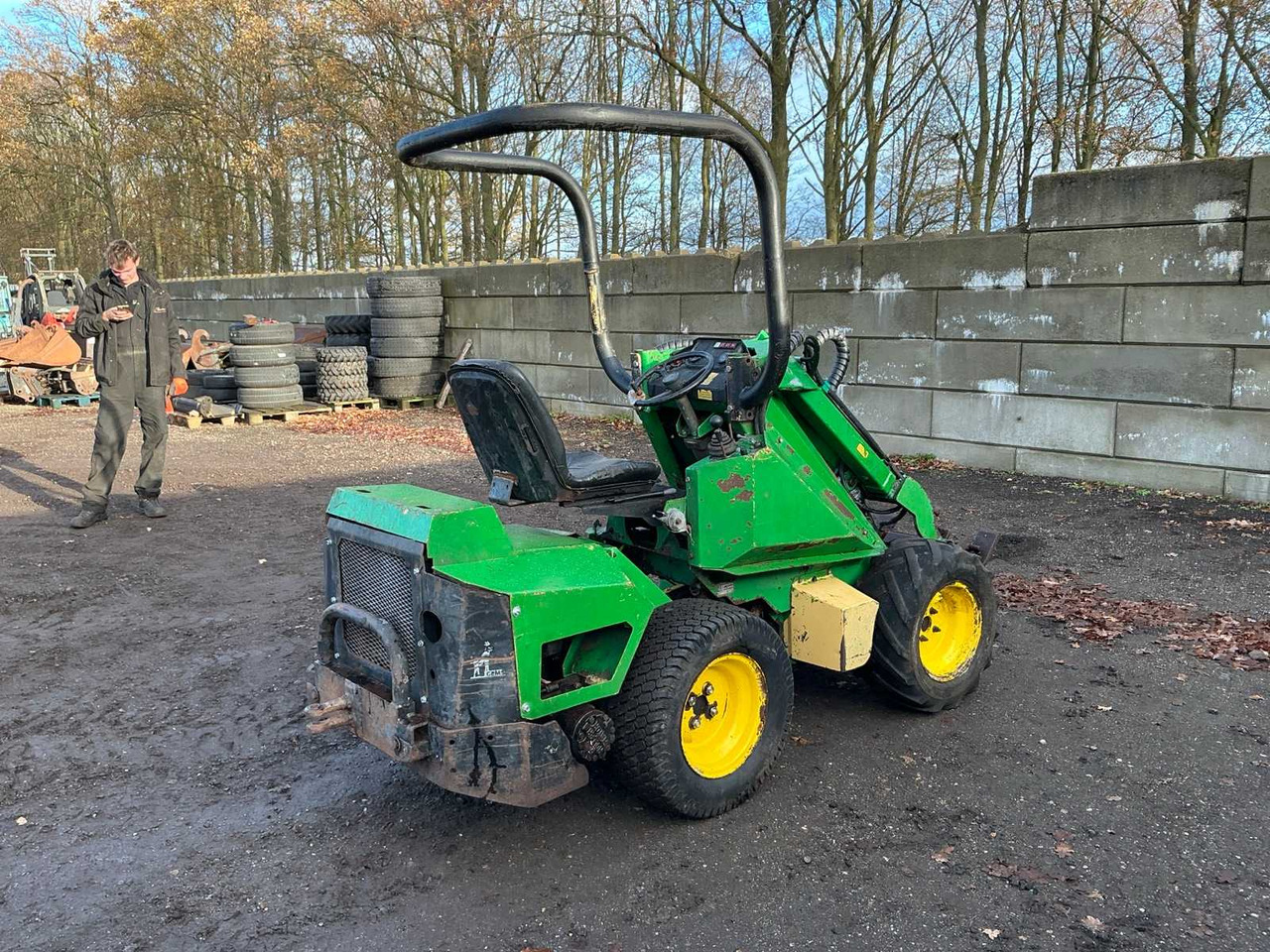 2000 AVANT MULTI SHOVEL - اللودر بعجل: صورة 5 2000 AVANT MULTI SHOVEL - اللودر بعجل: صورة 5