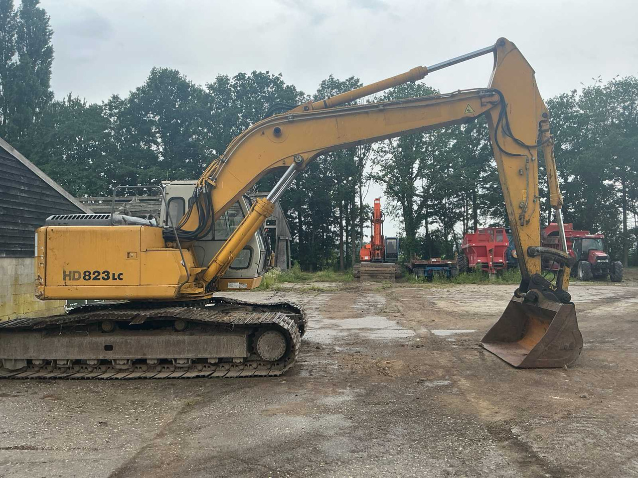 2000 KATO HD823LC CRAWLER EXCAVATOR - حفّار: صورة 4 2000 KATO HD823LC CRAWLER EXCAVATOR - حفّار: صورة 4