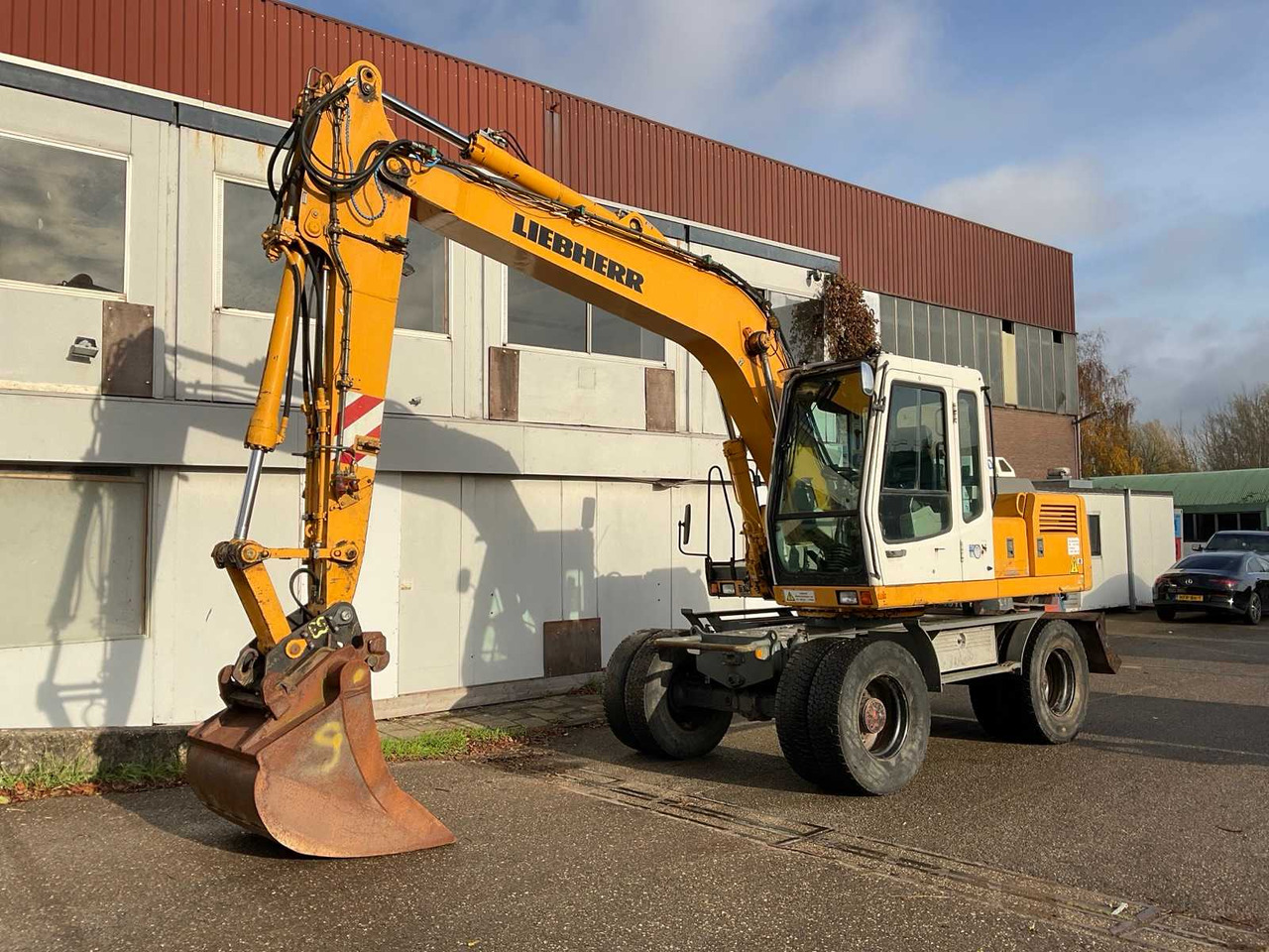 2001 LIEBHERR A 900 B LITRONIC WHEELED EXCAVATOR - حفار ذو عجلات: صورة 1 2001 LIEBHERR A 900 B LITRONIC WHEELED EXCAVATOR - حفار ذو عجلات: صورة 1