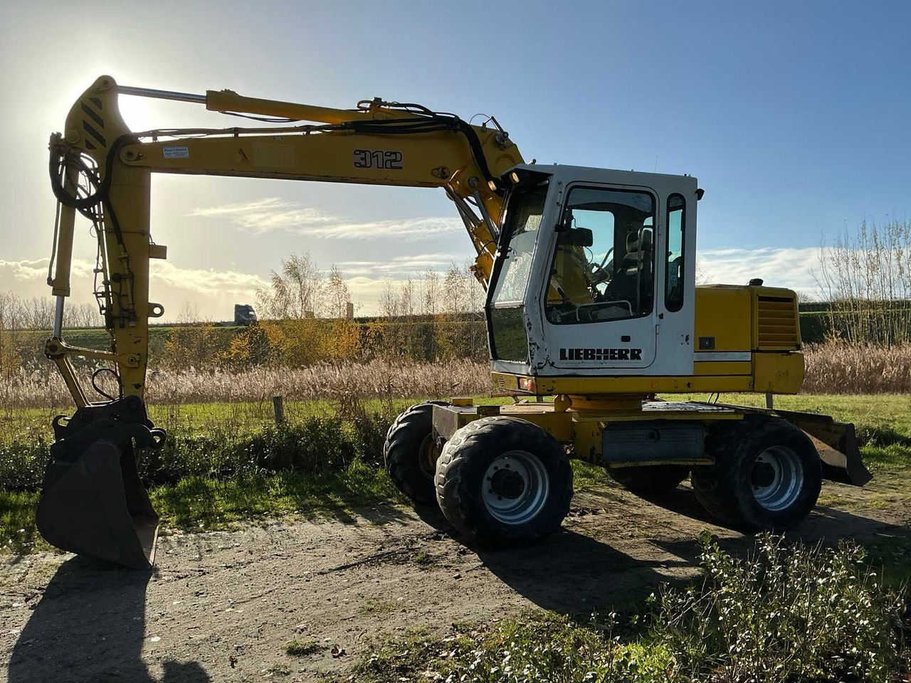 2001 LIEBHERR A312 WHEELED EXCAVATOR - حفار ذو عجلات: صورة 2 2001 LIEBHERR A312 WHEELED EXCAVATOR - حفار ذو عجلات: صورة 2