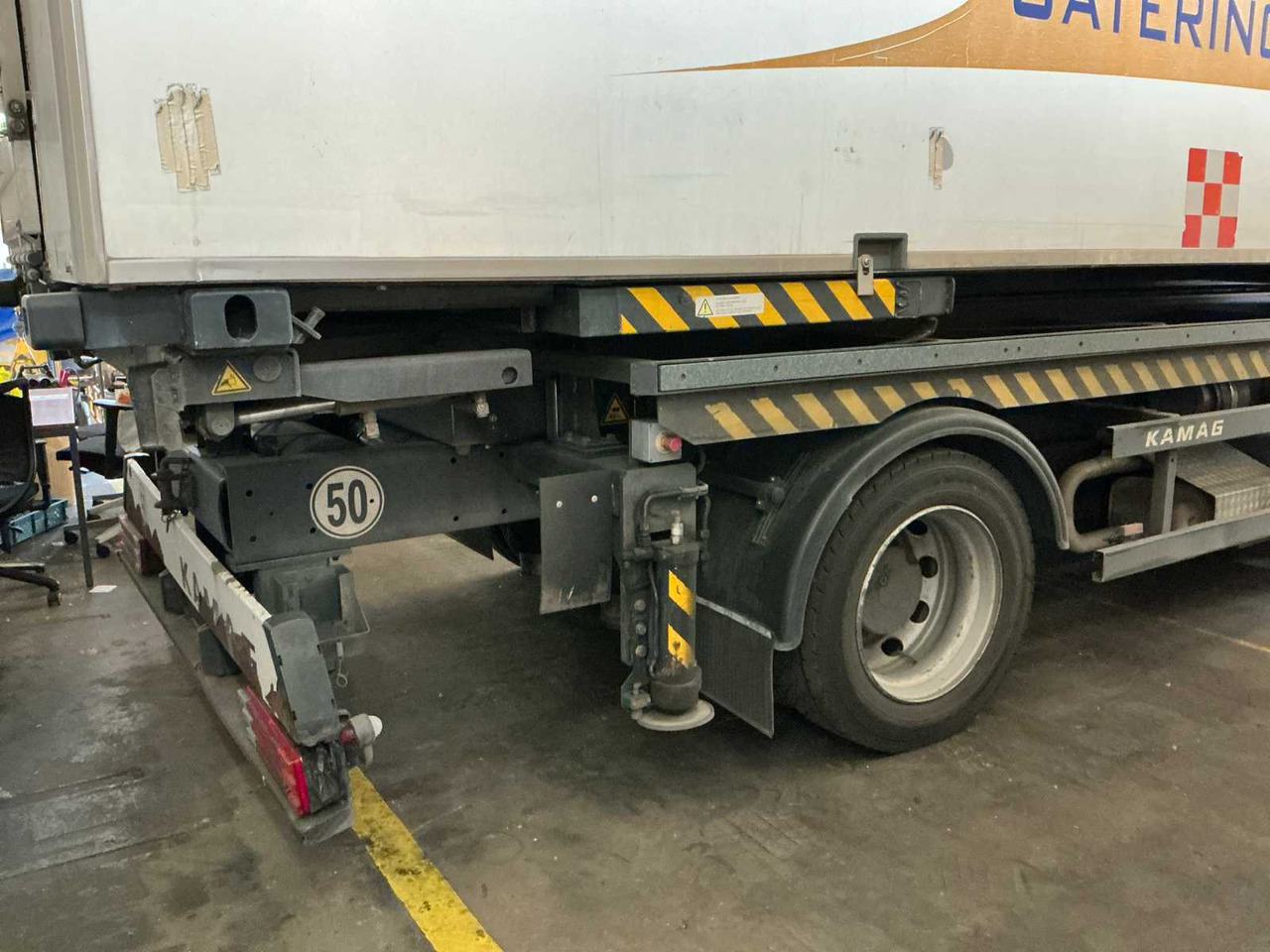 2001 MERCEDES-BENZ WBC22 CATERING TRUCK - شاحنة: صورة 4 2001 MERCEDES-BENZ WBC22 CATERING TRUCK - شاحنة: صورة 4