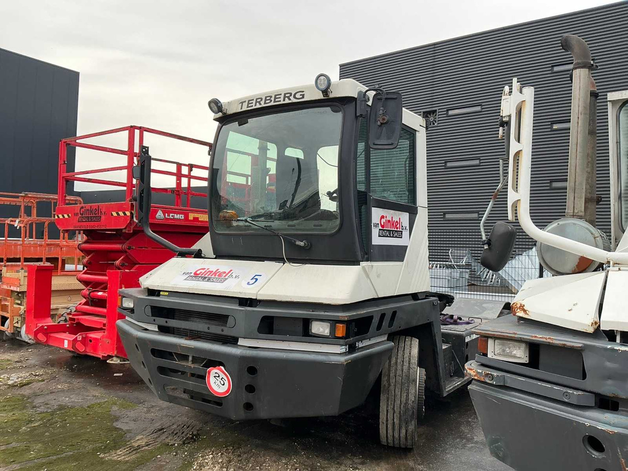 2002 TERBERG TERMINAL TRACTOR - شاحنة: صورة 1 2002 TERBERG TERMINAL TRACTOR - شاحنة: صورة 1