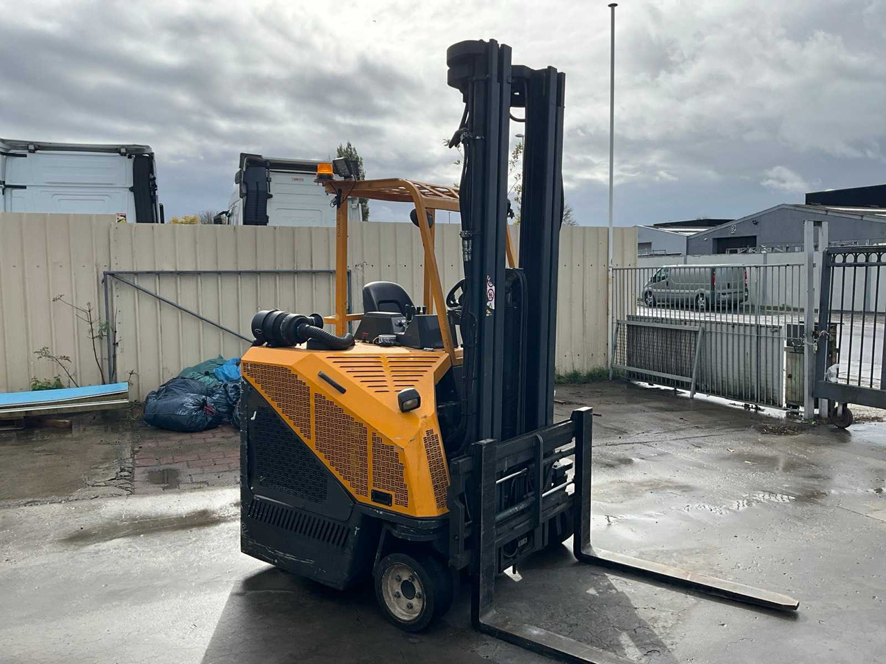2003 COMBILIFT C2500CB FORKLIFT 4-WAY - رافعة شوكية: صورة 5 2003 COMBILIFT C2500CB FORKLIFT 4-WAY - رافعة شوكية: صورة 5