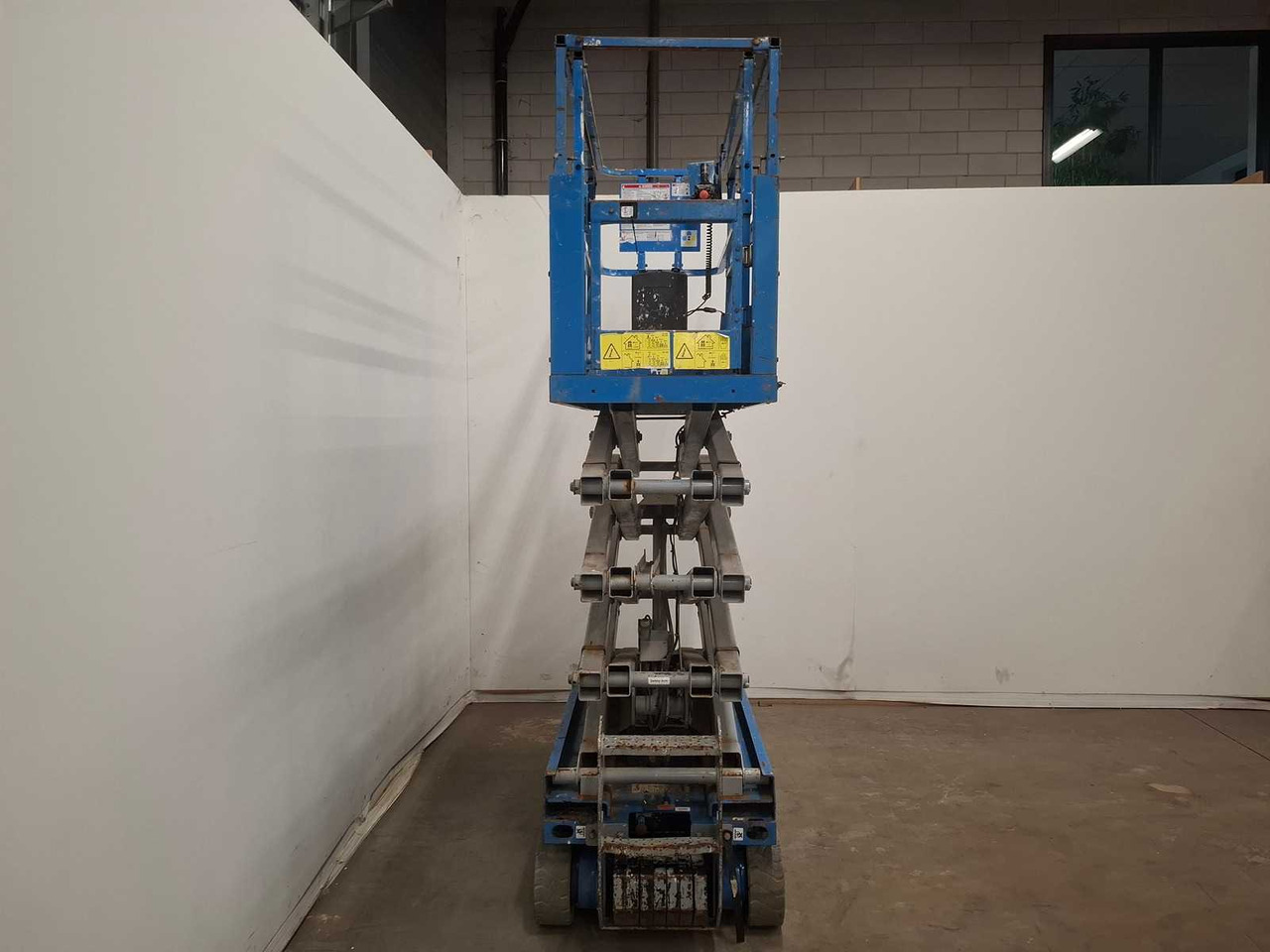 2004 GENIE GS1932 AERIAL PLATFORM - منصة جومحمولةية: صورة 4 2004 GENIE GS1932 AERIAL PLATFORM - منصة جومحمولةية: صورة 4