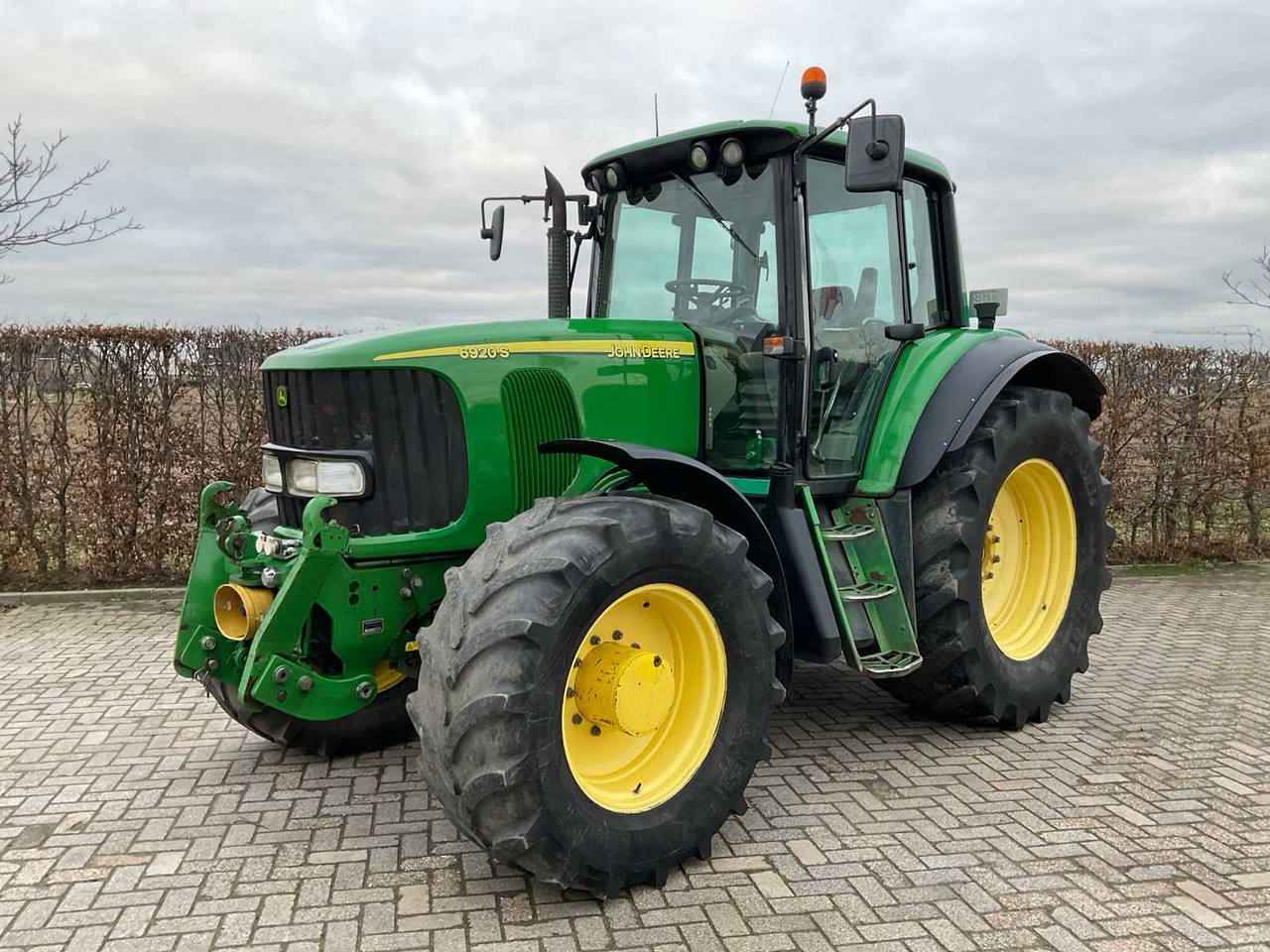 2005 JOHN DEERE 6920 S ALL-WHEEL DRIVE FARM TRACTOR - جرار: صورة 1 2005 JOHN DEERE 6920 S ALL-WHEEL DRIVE FARM TRACTOR - جرار: صورة 1