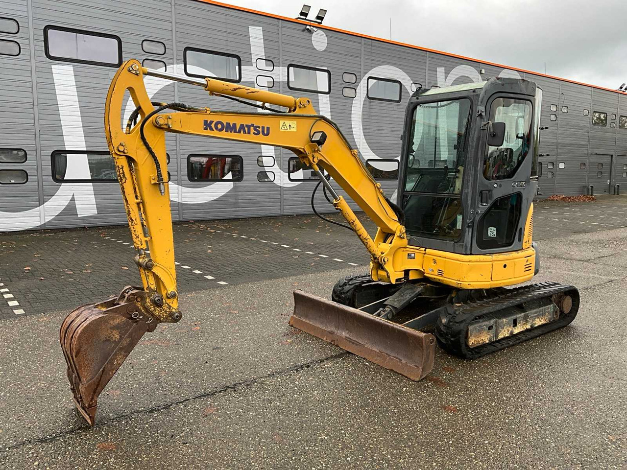 2006 KOMATSU PC35MR-2 MIDI EXCAVATOR - حفّار: صورة 1 2006 KOMATSU PC35MR-2 MIDI EXCAVATOR - حفّار: صورة 1