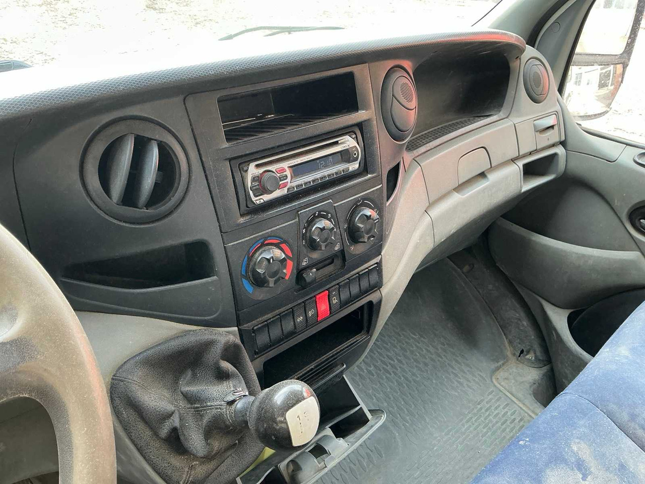 شاحنة توصيل مغلقة 2007 IVECO 35C12 DAILY VAN WITH TIPPER BODY: صورة 17 شاحنة توصيل مغلقة 2007 IVECO 35C12 DAILY VAN WITH TIPPER BODY: صورة 17