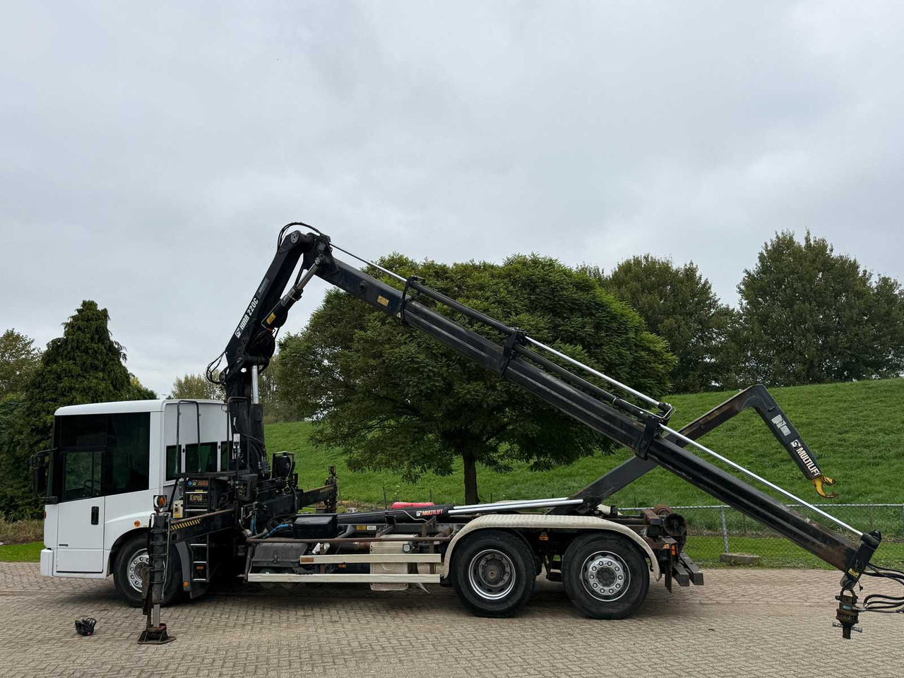 2007 MERCEDES-BENZ ECONIC CRANE TRUCK HIAB 220 - 6X2 - شاحنة: صورة 4 2007 MERCEDES-BENZ ECONIC CRANE TRUCK HIAB 220 - 6X2 - شاحنة: صورة 4