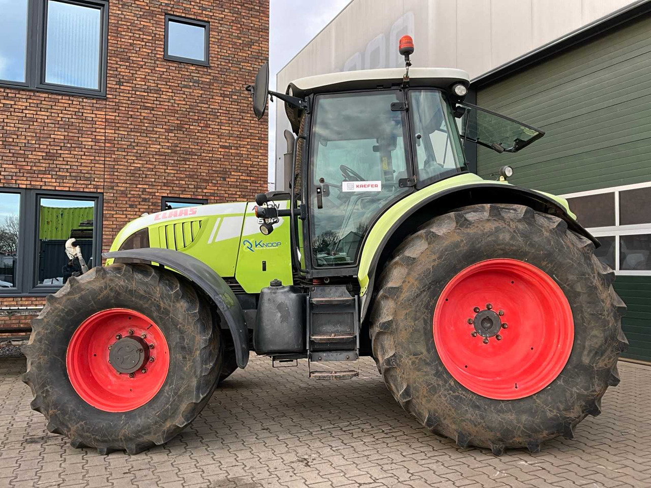 2009 CLAAS ARION 640 A19 FOUR-WHEEL DRIVE FARM TRACTOR - جرار: صورة 5 2009 CLAAS ARION 640 A19 FOUR-WHEEL DRIVE FARM TRACTOR - جرار: صورة 5
