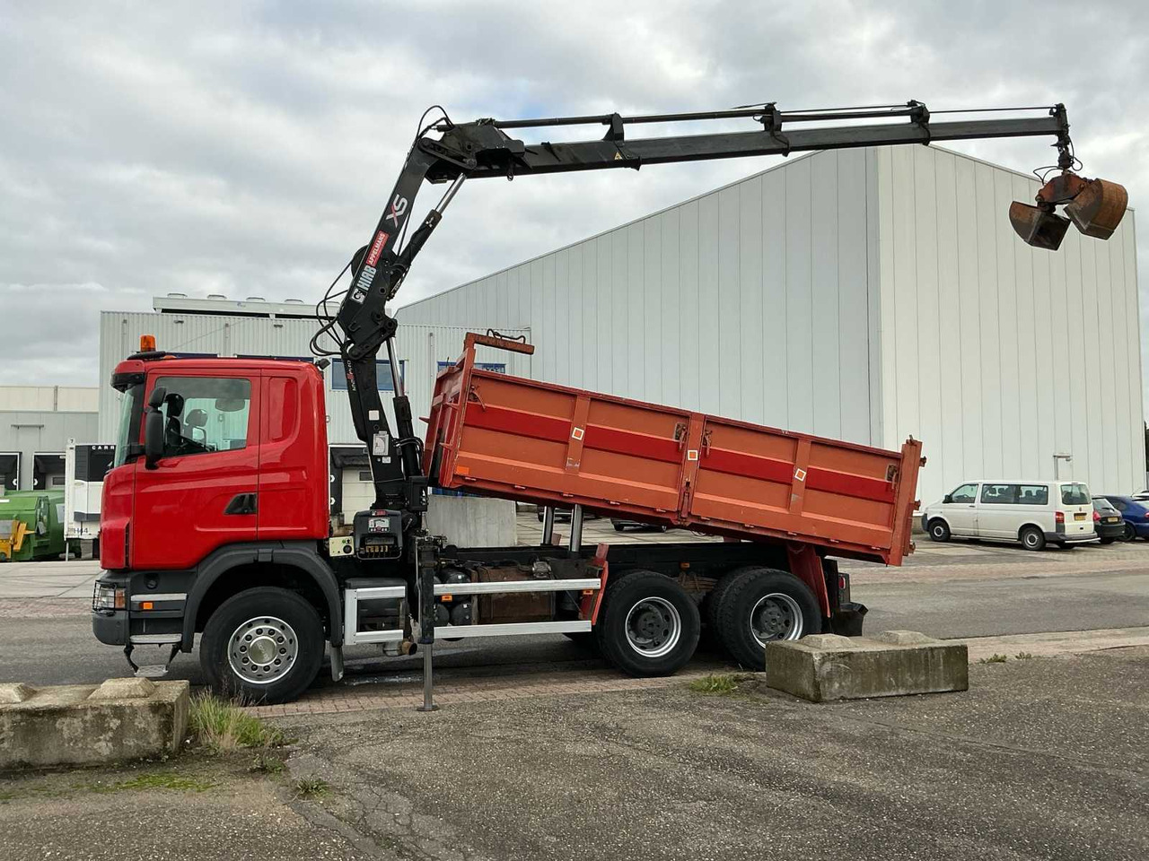 2009 SCANIA G420 TIPPER TRUCK WITH CRANE - شاحنة: صورة 2 2009 SCANIA G420 TIPPER TRUCK WITH CRANE - شاحنة: صورة 2