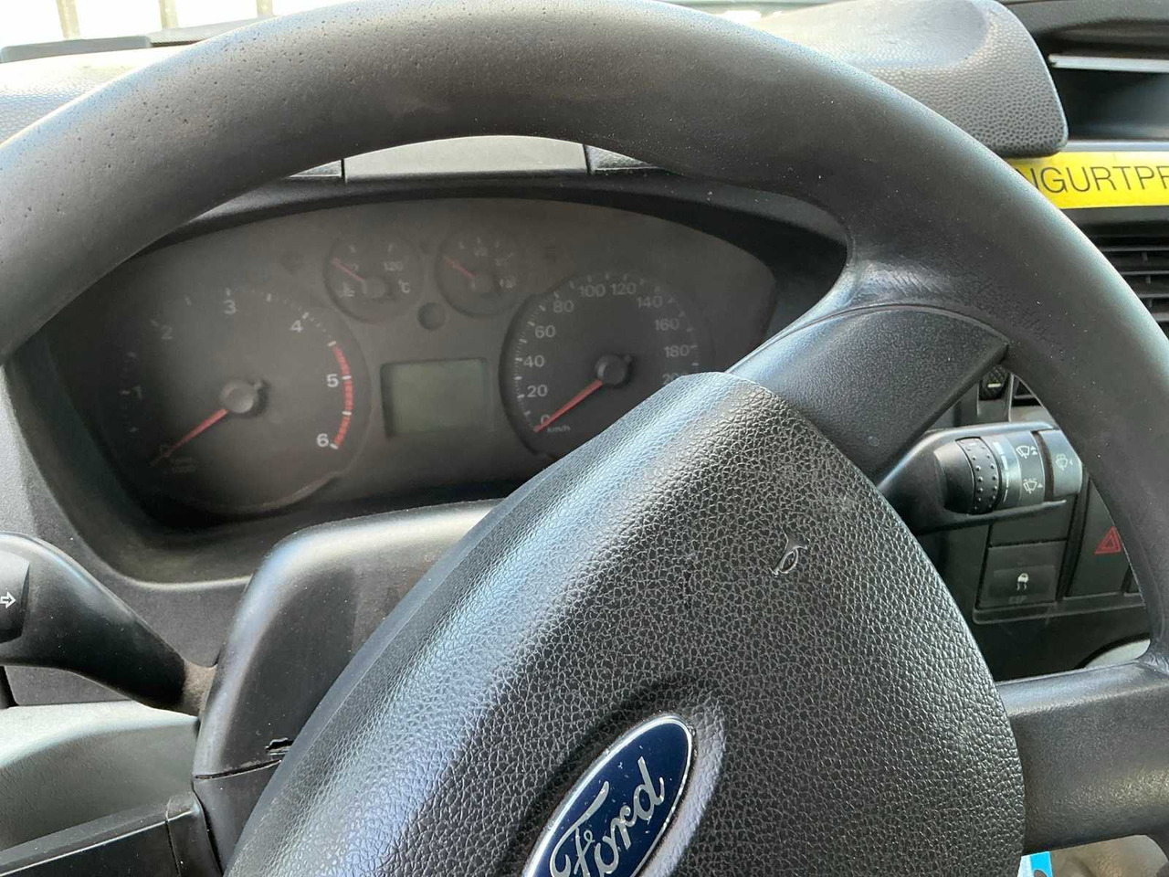 2011 FORD TRANSIT 100 T350 VAN - شاحنة توصيل مغلقة: صورة 2 2011 FORD TRANSIT 100 T350 VAN - شاحنة توصيل مغلقة: صورة 2