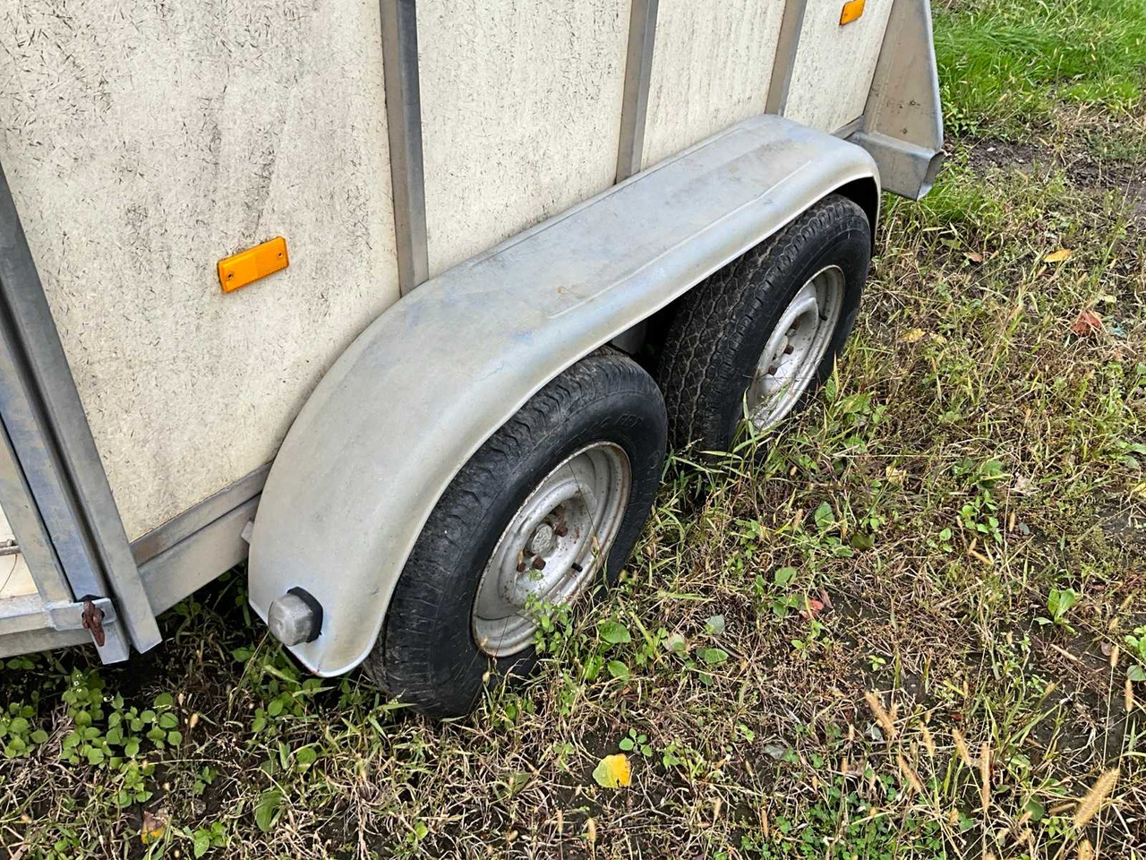 2011 JEK HORSES AND CATTLE TRAILER - مقطورة: صورة 3 2011 JEK HORSES AND CATTLE TRAILER - مقطورة: صورة 3