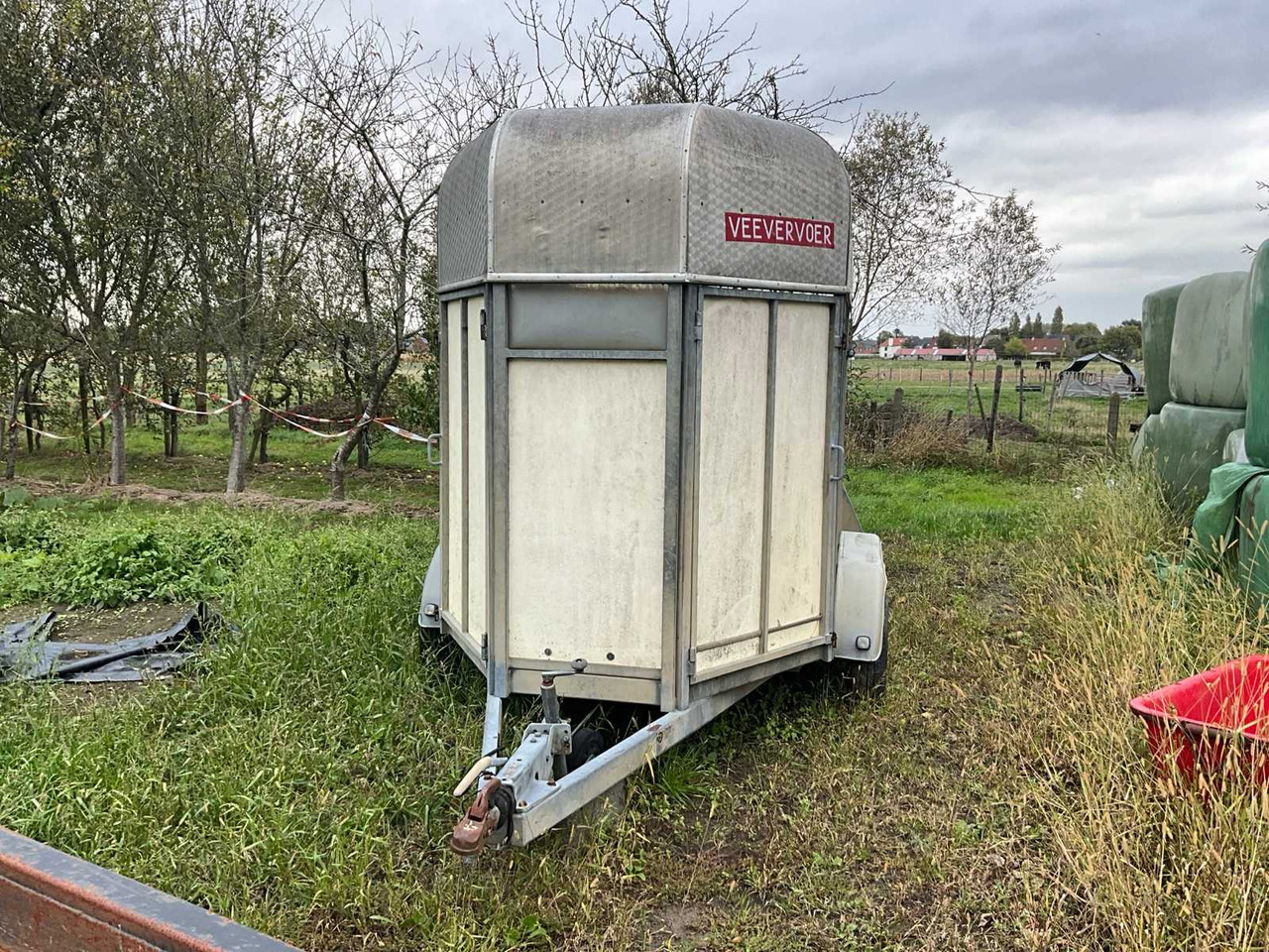 2011 JEK HORSES AND CATTLE TRAILER - مقطورة: صورة 2 2011 JEK HORSES AND CATTLE TRAILER - مقطورة: صورة 2