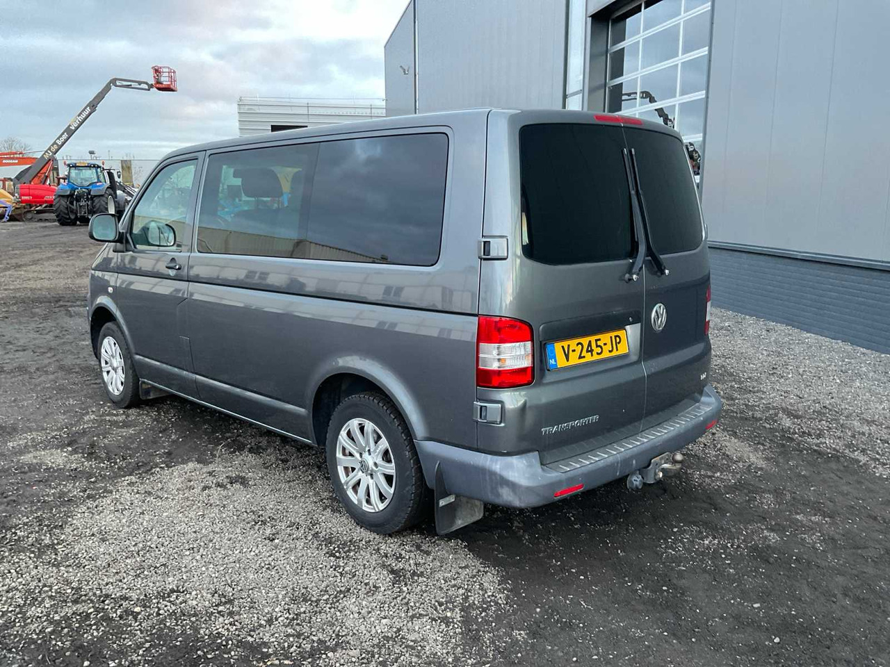 2012 VOLKSWAGEN TRANSPORTER COMMERCIAL VEHICLE - شاحنة توصيل مغلقة: صورة 3 2012 VOLKSWAGEN TRANSPORTER COMMERCIAL VEHICLE - شاحنة توصيل مغلقة: صورة 3