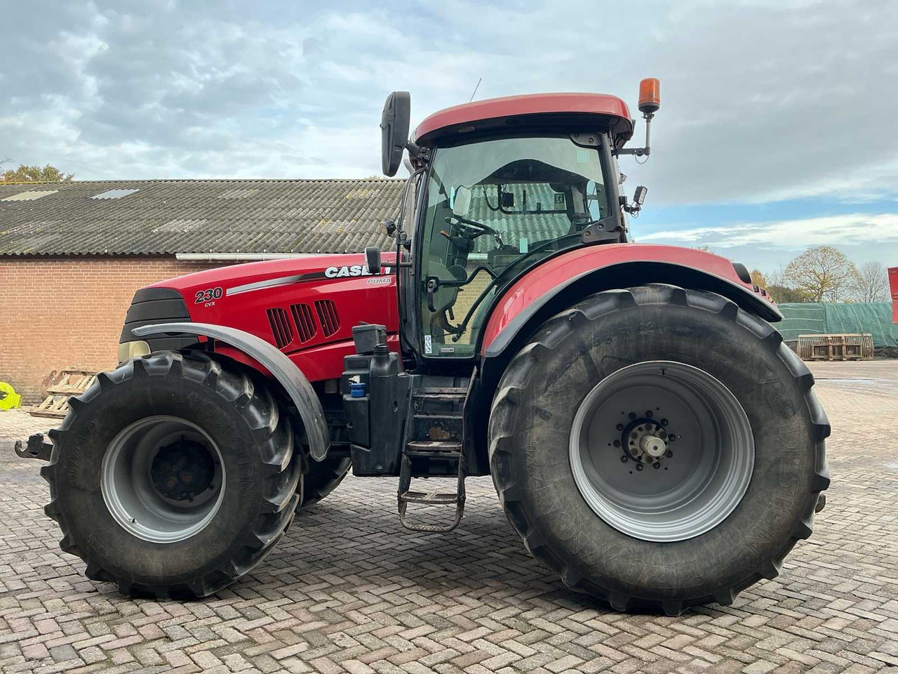 2013 CASE IH CVX 230 FOUR WHEEL DRIVE AGRICULTURAL TRACTROR - جرار: صورة 2 2013 CASE IH CVX 230 FOUR WHEEL DRIVE AGRICULTURAL TRACTROR - جرار: صورة 2