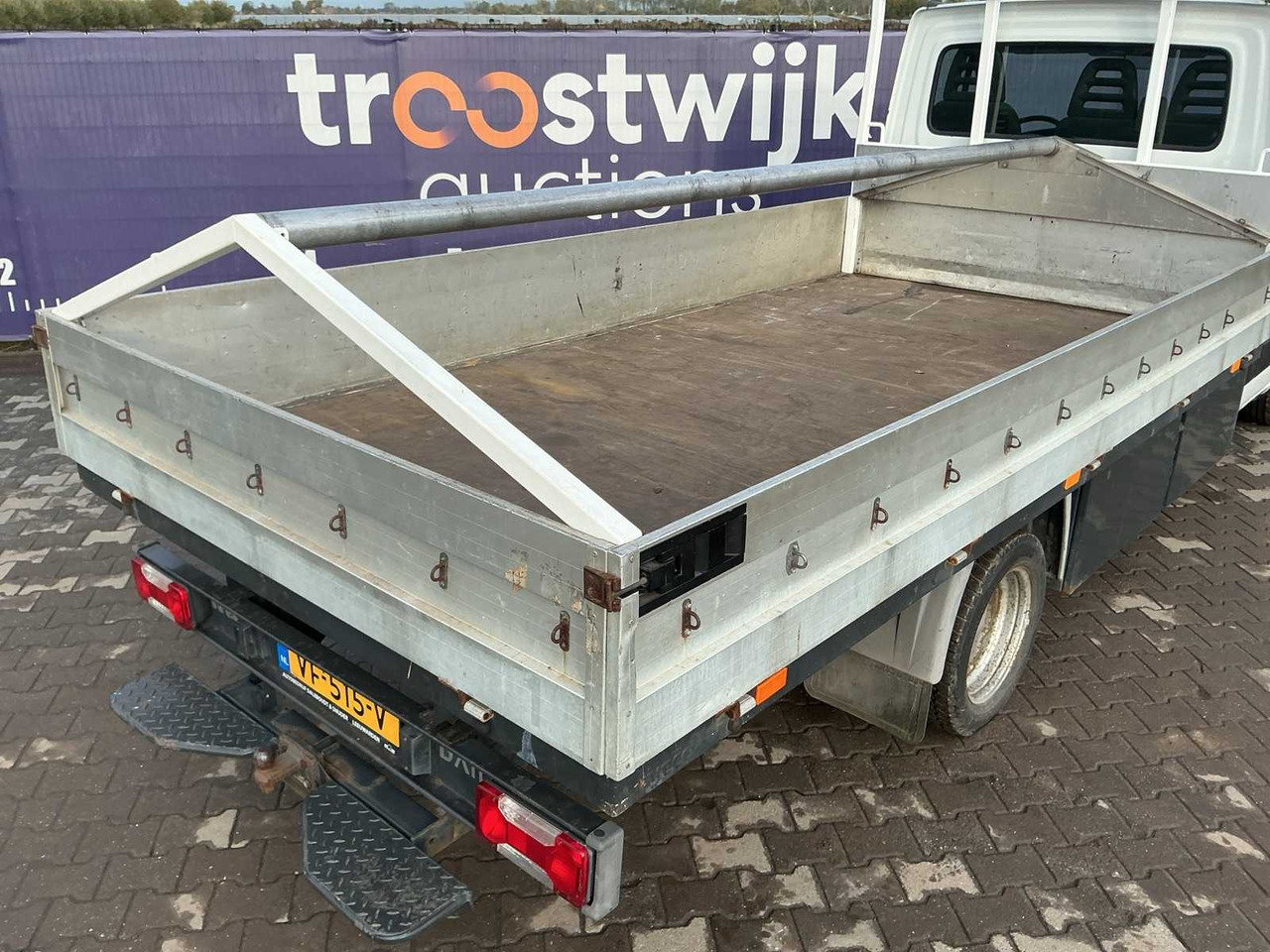 2013 - IVECO - DAILY - 35C15 375 - COMMERCIAL VEHICLE/PICK-UP - شاحنة توصيل مغلقة: صورة 5 2013 - IVECO - DAILY - 35C15 375 - COMMERCIAL VEHICLE/PICK-UP - شاحنة توصيل مغلقة: صورة 5