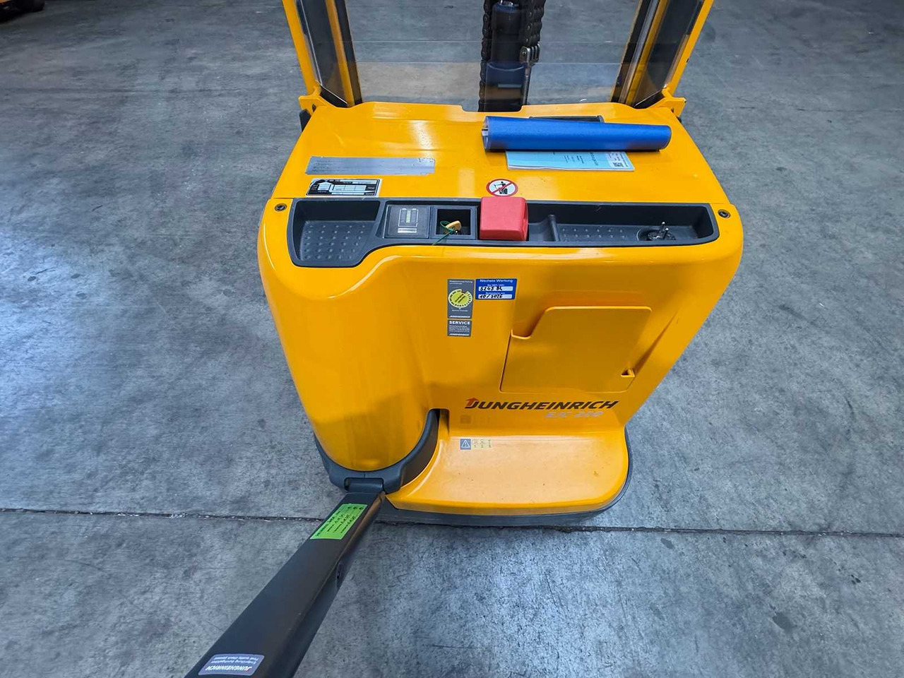 رافعة شوكية 2013 JUNGHEINRICH EJC220 2,000KG STACKER PALLET TRUCK ANT FREE LIFT: صورة 10 رافعة شوكية 2013 JUNGHEINRICH EJC220 2,000KG STACKER PALLET TRUCK ANT FREE LIFT: صورة 10