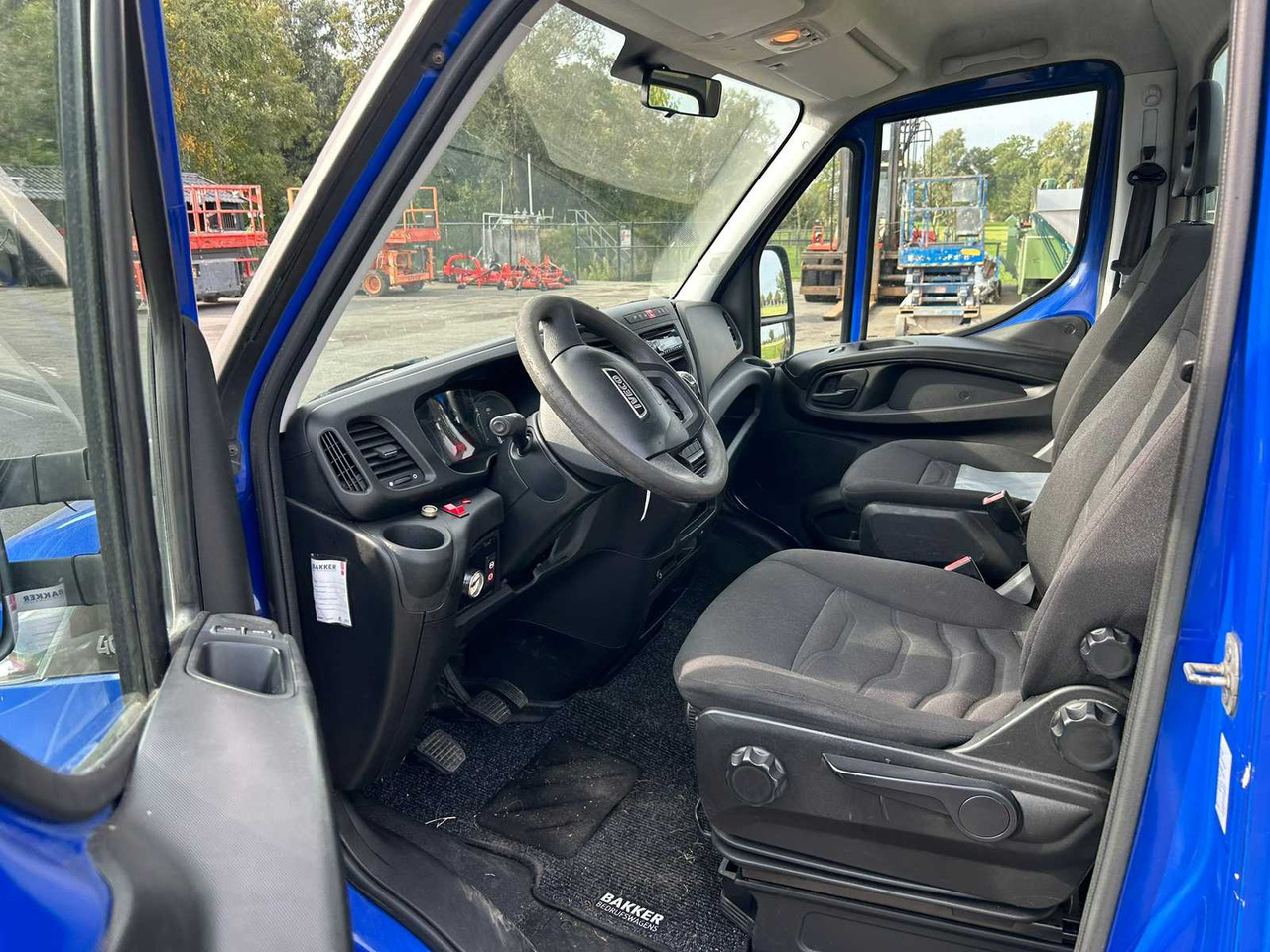 2014 IVECO DAILY DAILY 40C17 3.0 300 BE SEMI-TRAILER TRACTOR - شاحنة توصيل مغلقة: صورة 5 2014 IVECO DAILY DAILY 40C17 3.0 300 BE SEMI-TRAILER TRACTOR - شاحنة توصيل مغلقة: صورة 5