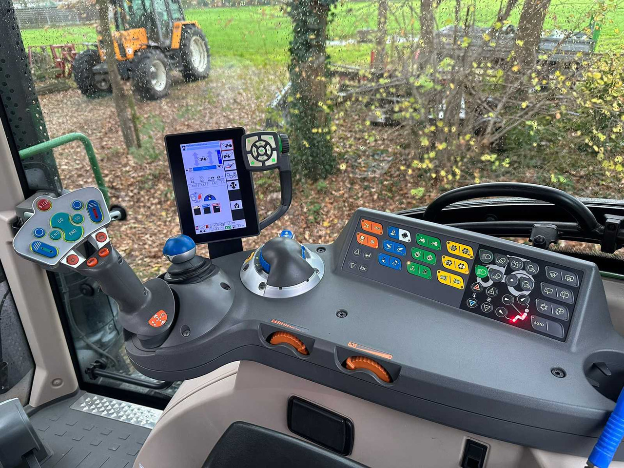 2015 FENDT 312 VARIO S4 ALL-WHEEL DRIVE FARM TRACTOR - جرار: صورة 5 2015 FENDT 312 VARIO S4 ALL-WHEEL DRIVE FARM TRACTOR - جرار: صورة 5