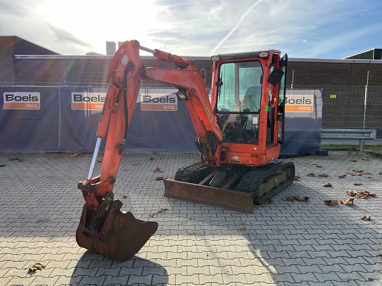 2015 KUBOTA U27-4GL MINI EXCAVATOR - حفار صغير: صورة 2 2015 KUBOTA U27-4GL MINI EXCAVATOR - حفار صغير: صورة 2