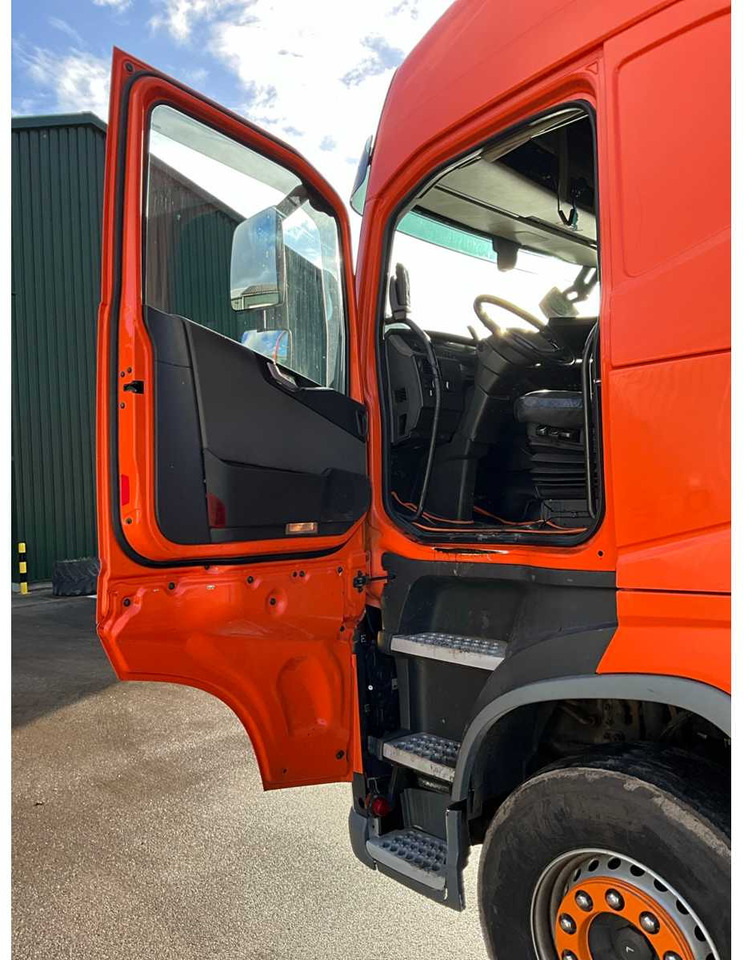 2016 VOLVO FH TRUCK - شاحنة: صورة 5 2016 VOLVO FH TRUCK - شاحنة: صورة 5