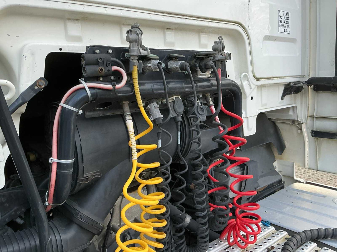 شاحنة 2018 MAN TGX 18.500 SEMI-TRAILER TRACTOR: صورة 11 شاحنة 2018 MAN TGX 18.500 SEMI-TRAILER TRACTOR: صورة 11