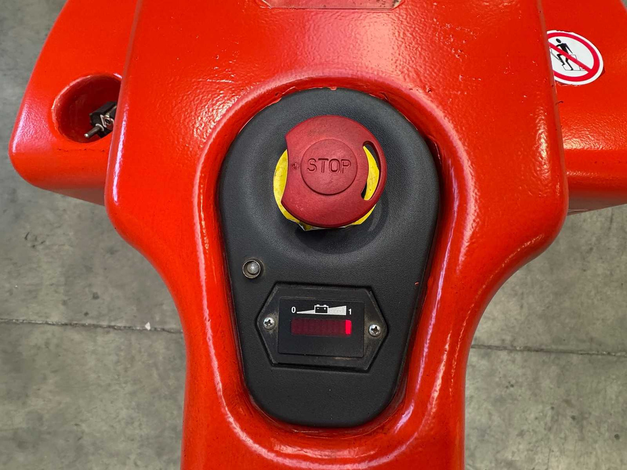 رافعة شوكية 2018 SERVICE +UVV 12/2026 LINDE MT15 1.500KG PALLET TRUCK ANT STACKER: صورة 10 رافعة شوكية 2018 SERVICE +UVV 12/2026 LINDE MT15 1.500KG PALLET TRUCK ANT STACKER: صورة 10