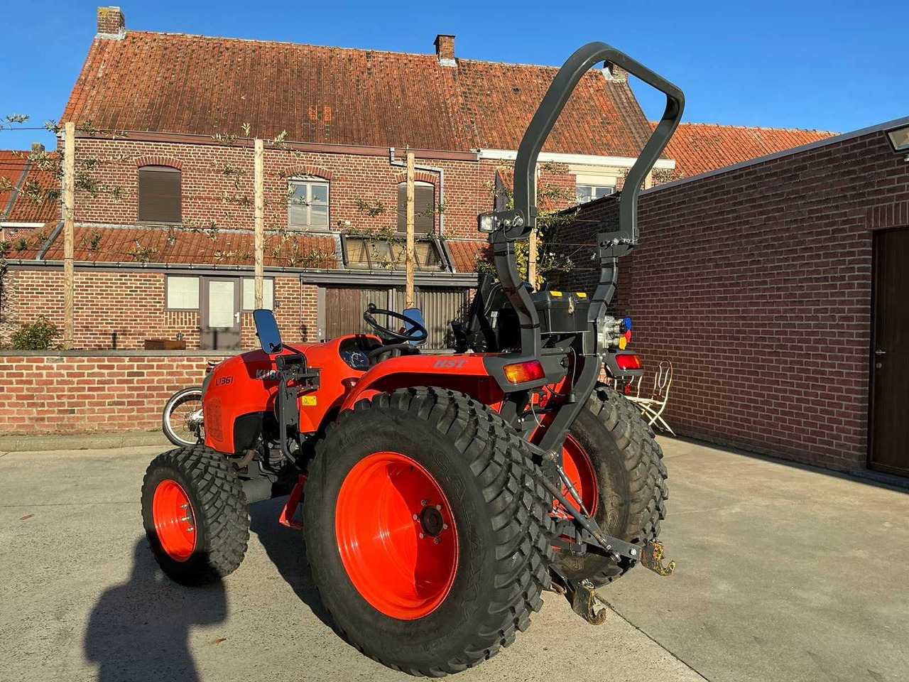 2020 KUBOTA L1361 FOUR WHEEL DRIVE FARM TRACTOR - جرار: صورة 3 2020 KUBOTA L1361 FOUR WHEEL DRIVE FARM TRACTOR - جرار: صورة 3