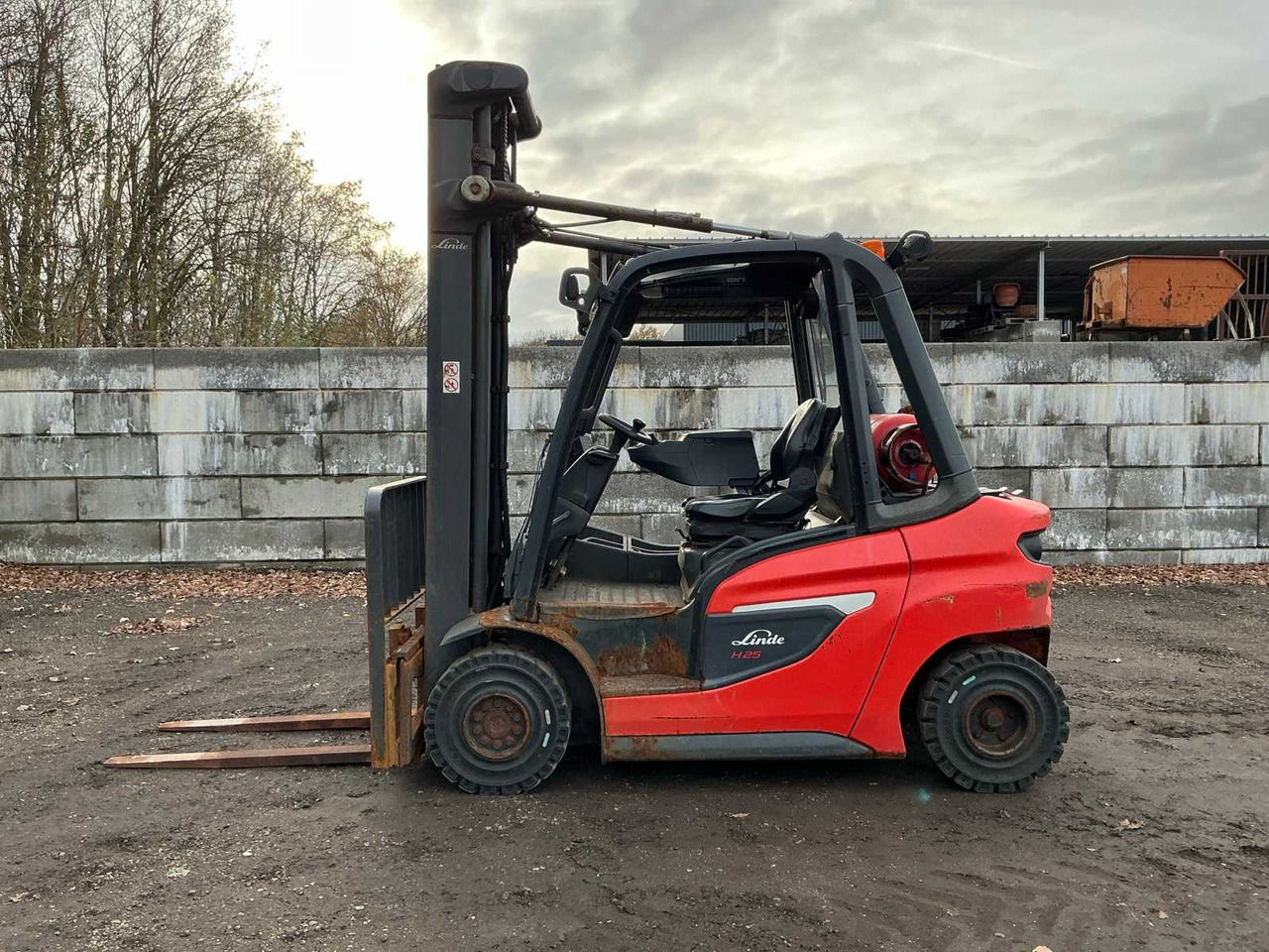 2020 LINDE H25T-01 FORKLIFT - رافعة شوكية: صورة 2 2020 LINDE H25T-01 FORKLIFT - رافعة شوكية: صورة 2