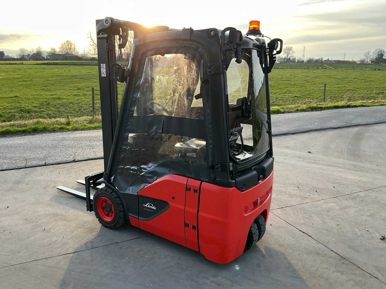 رافعة شوكية 2023 LINDE E15-02 FORKLIFT: صورة 41