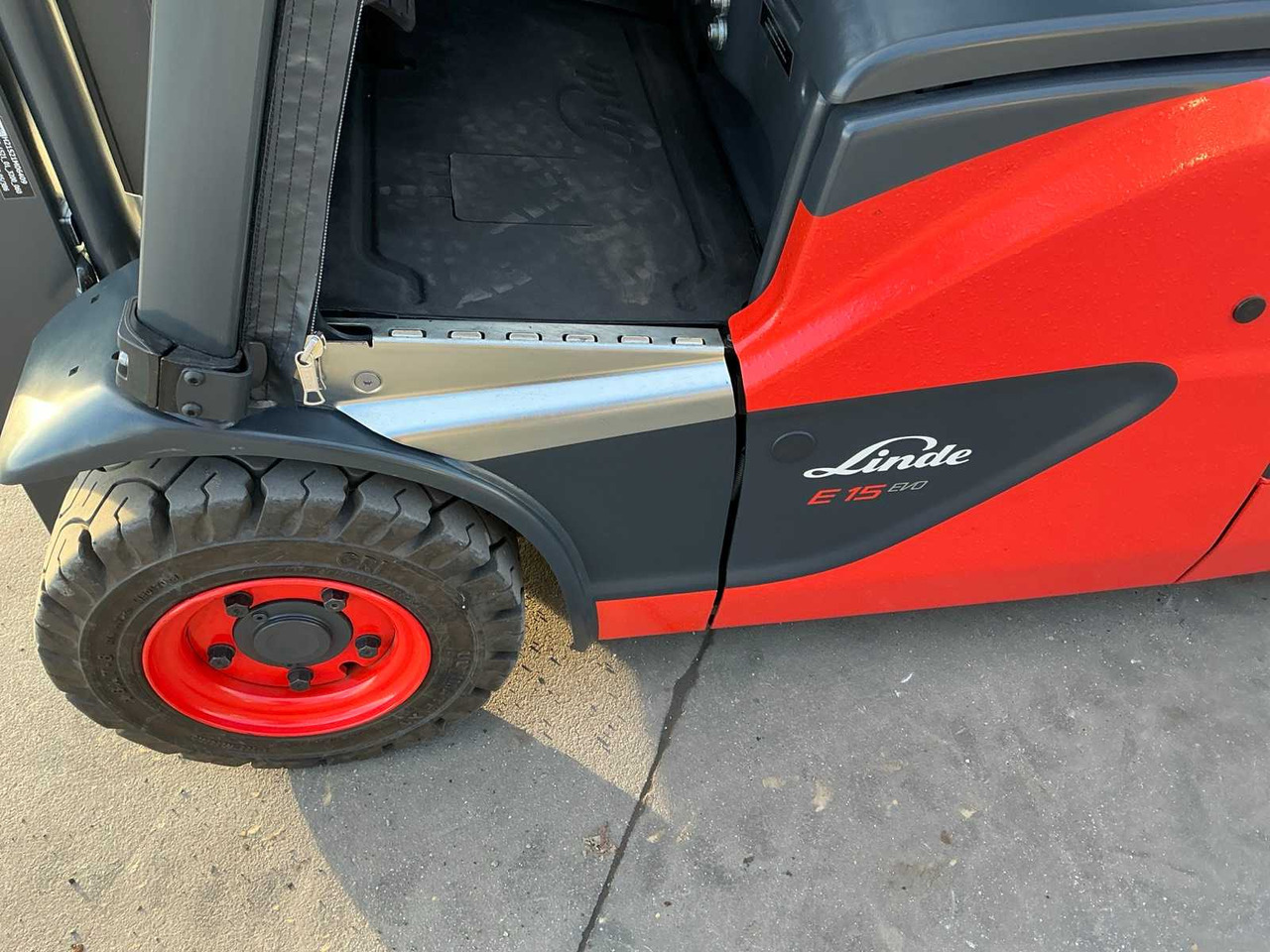 رافعة شوكية 2023 LINDE E15-02 FORKLIFT: صورة 26