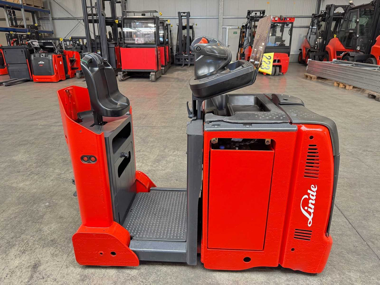 2023 SERVICE + UVV 06/2026 LINDE P50C 5.000KG TRACTOR TOWING VEHICLE TRACTOR 2.633 HOURS 500AH BATTERY - رافعة شوكية: صورة 2 2023 SERVICE + UVV 06/2026 LINDE P50C 5.000KG TRACTOR TOWING VEHICLE TRACTOR 2.633 HOURS 500AH BATTERY - رافعة شوكية: صورة 2