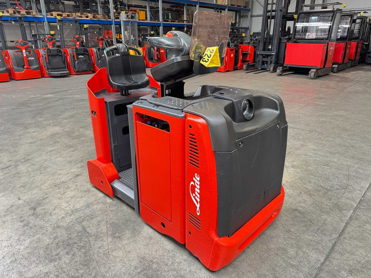 2023 SERVICE + UVV 06/2026 LINDE P50C 5.000KG TRACTOR TOWING VEHICLE TRACTOR 2.633 HOURS 500AH BATTERY - رافعة شوكية: صورة 1 2023 SERVICE + UVV 06/2026 LINDE P50C 5.000KG TRACTOR TOWING VEHICLE TRACTOR 2.633 HOURS 500AH BATTERY - رافعة شوكية: صورة 1