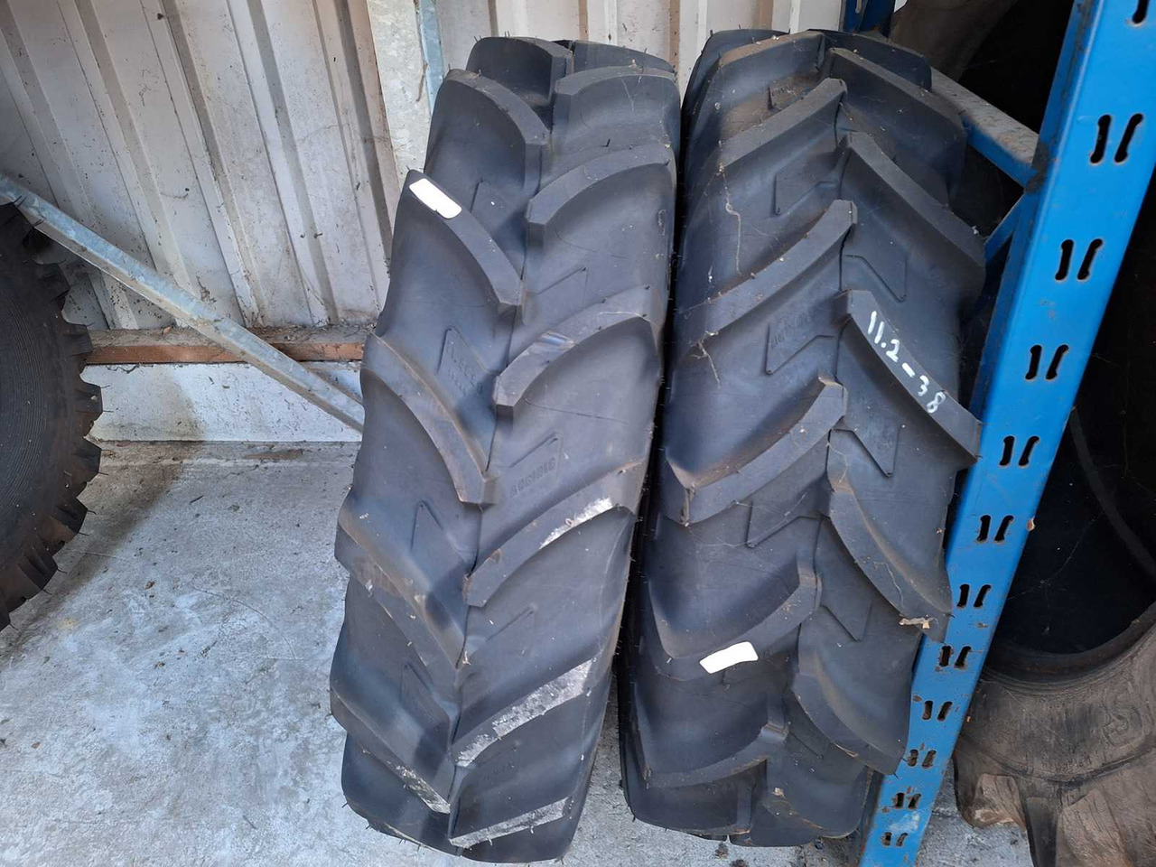 2x tractor tire Michelin 11.2-28 NEW - الإطارات والجنوط - جرار: صورة 3 2x tractor tire Michelin 11.2-28 NEW - الإطارات والجنوط - جرار: صورة 3