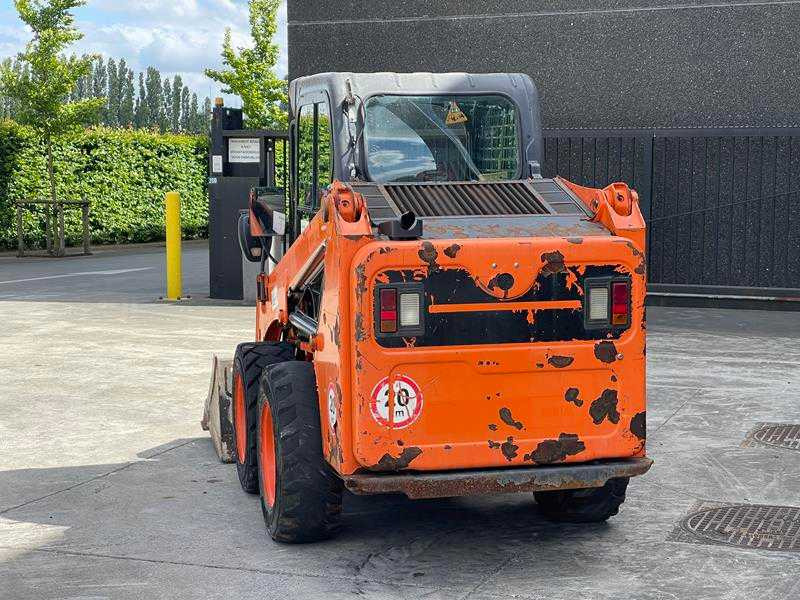 BOBCAT - S450 - LOADER - 2016 - اللودر المجنزر صغير: صورة 2 BOBCAT - S450 - LOADER - 2016 - اللودر المجنزر صغير: صورة 2