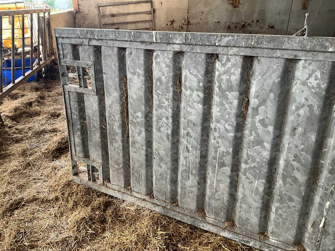 Barn equipment - معدات الماشية: صورة 3 Barn equipment - معدات الماشية: صورة 3