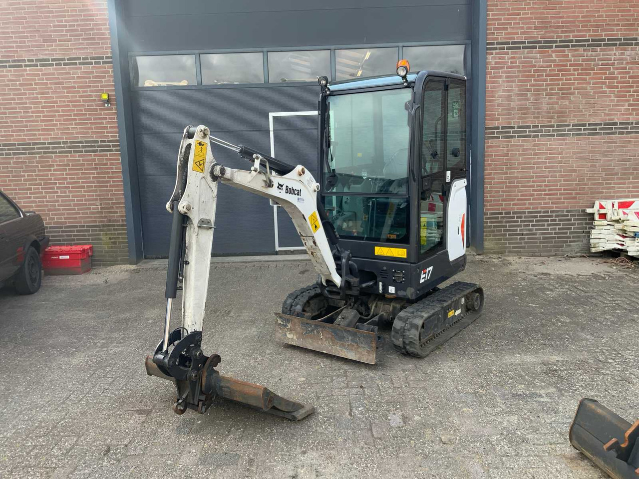 Bobcat E17 - حفار صغير: صورة 1 Bobcat E17 - حفار صغير: صورة 1